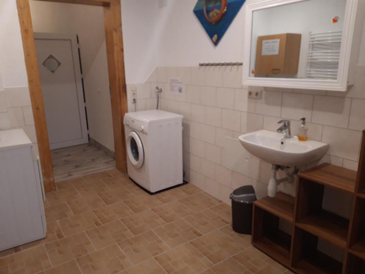 Ferienwohnung Erz-Hostel Thermalbad Wiesenbad Esterno foto